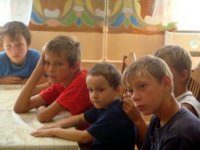 Граждане и предприятия Севастополя помогли собрать детей-сирот в школу