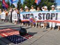В Севастополе боевые корабли НАТО встретили протестом(фото)
